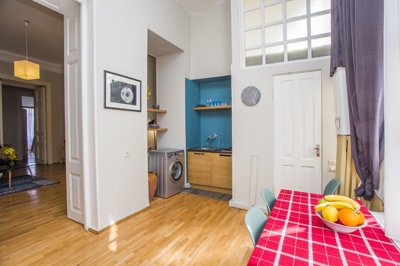 Charming 2Br Apartment In Old Tbilisi - By Wehost Bagian luar foto
