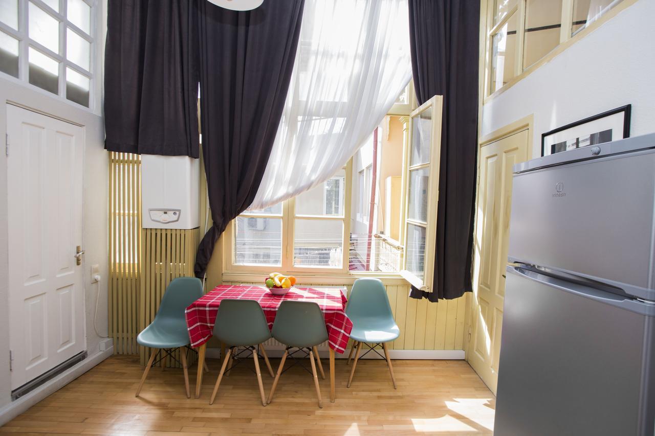 Charming 2Br Apartment In Old Tbilisi - By Wehost Bagian luar foto