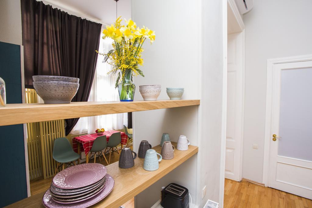 Charming 2Br Apartment In Old Tbilisi - By Wehost Bagian luar foto