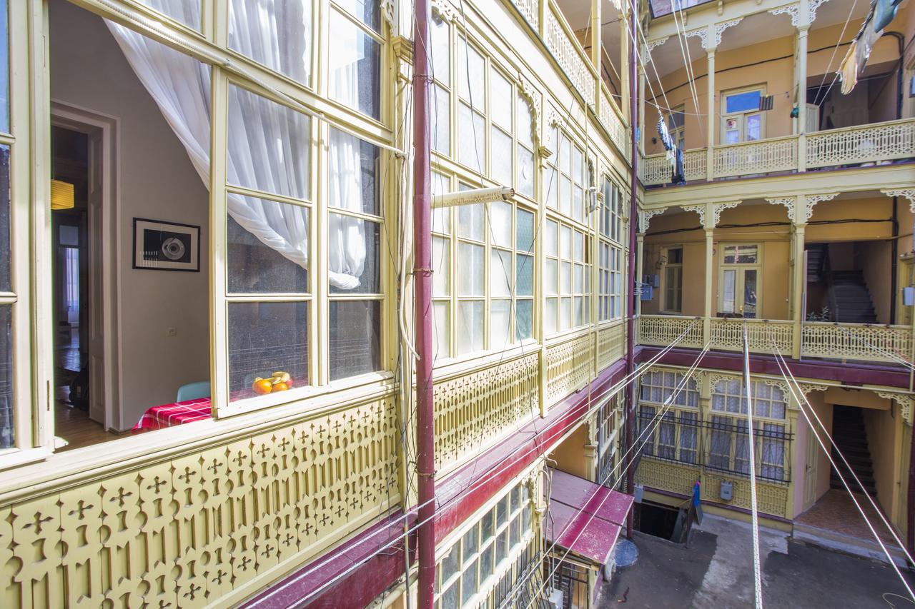 Charming 2Br Apartment In Old Tbilisi - By Wehost Bagian luar foto