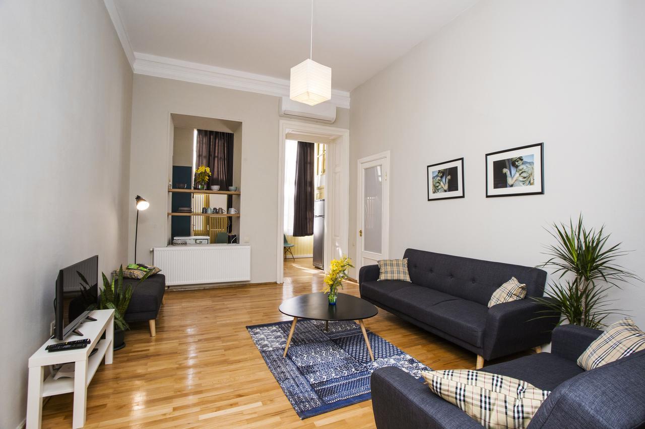 Charming 2Br Apartment In Old Tbilisi - By Wehost Bagian luar foto
